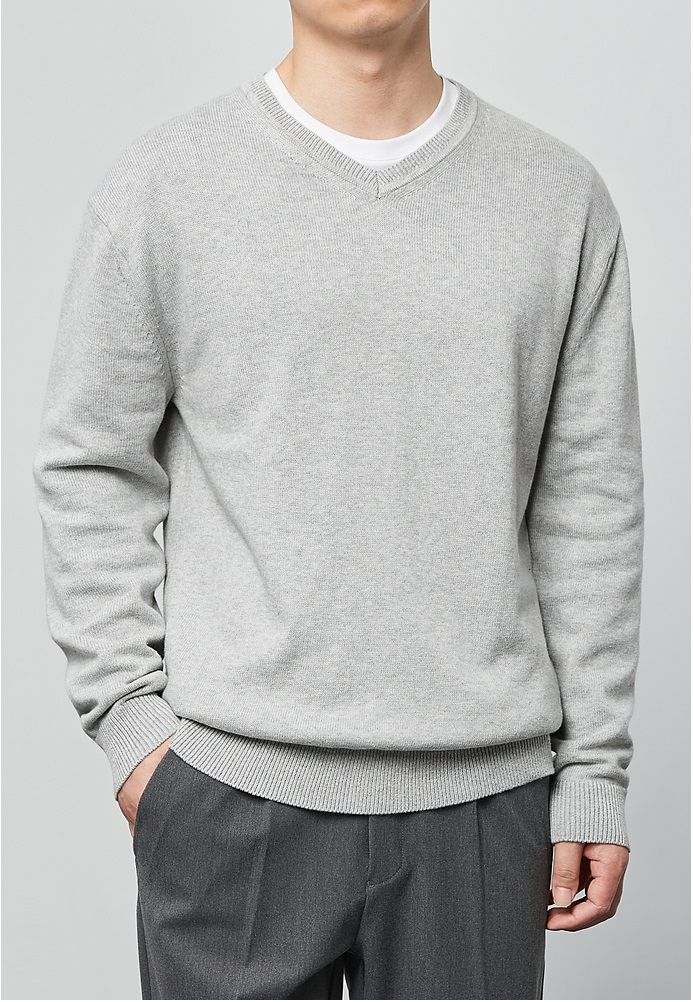 Hans V-neck knit