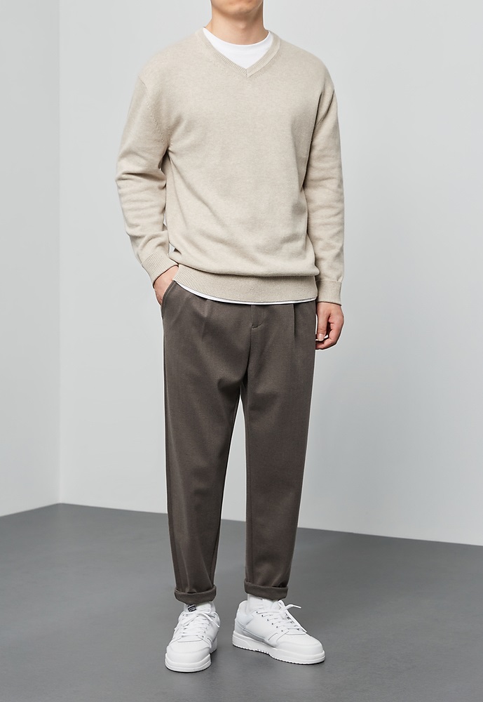 Hans V-neck knit