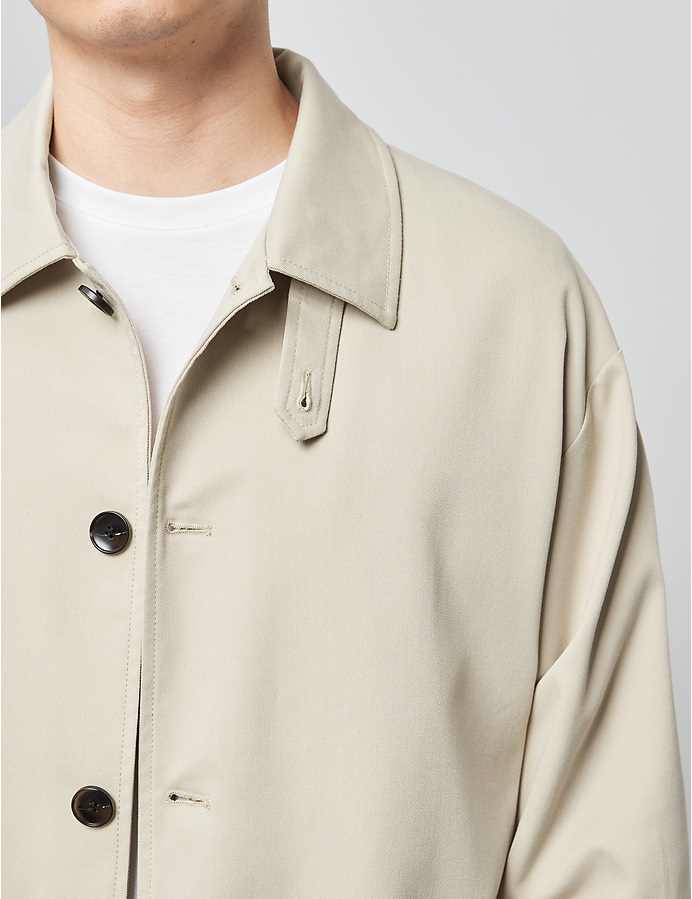 Austra ecru trenchcoat