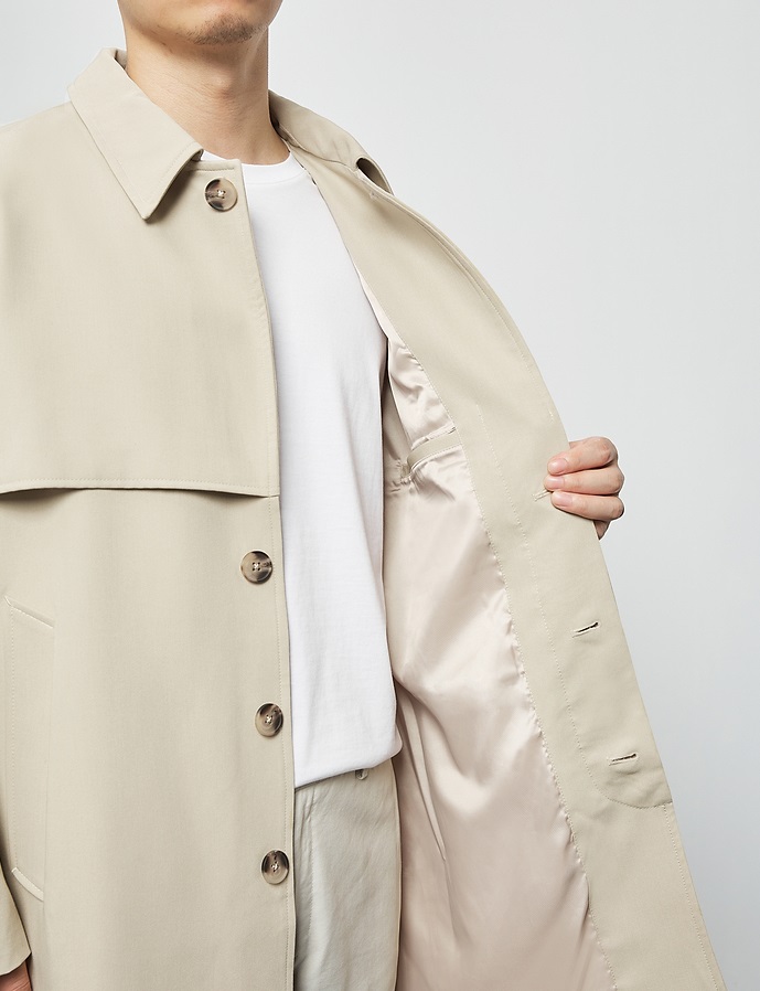 Austra2 ecru trenchcoat